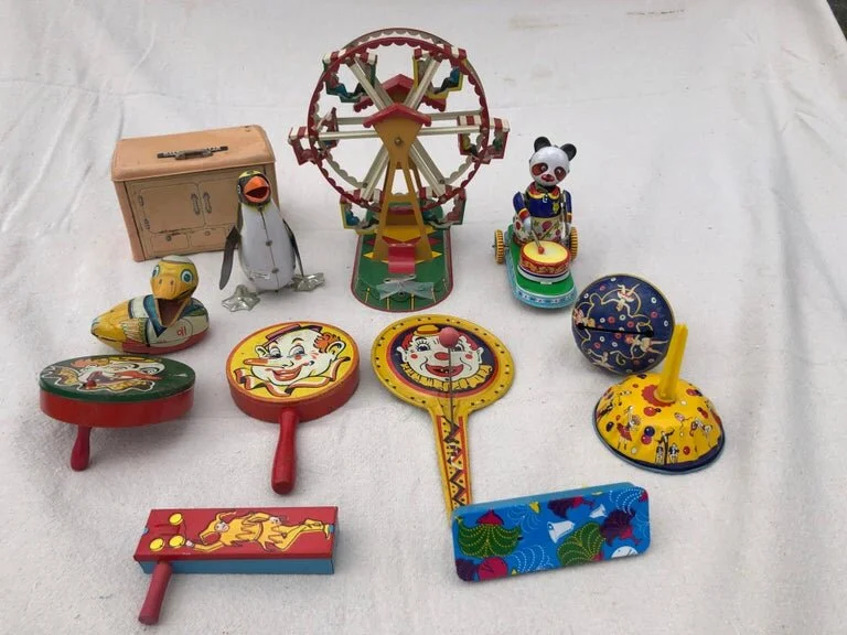 Collection of 12 Vintage Tin Type Toys — Fleur de Lis